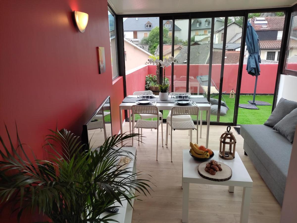 Air-Conditioned Flat With Terrace - Private & Independent - Лурд Экстерьер фото